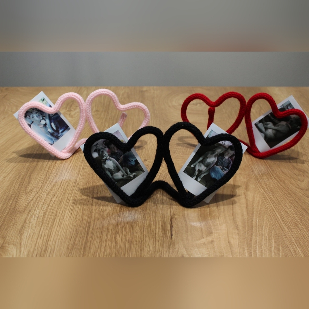 Handmade Knit Heart-Shaped Photo Holder